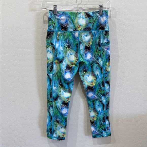 Women’s Size Small Constantly Varied Gear Capri - Picture 2 of 3